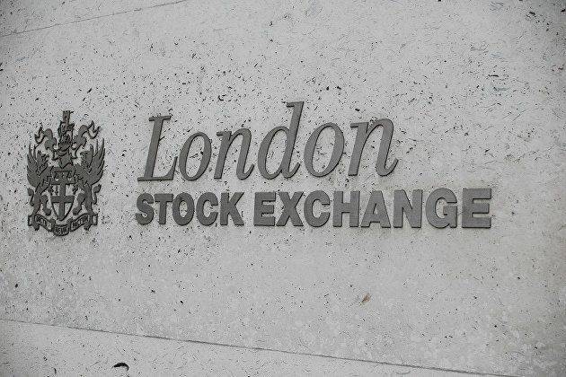 Британский FTSE 100 снизился на комментариях Банка Англии по ставкам