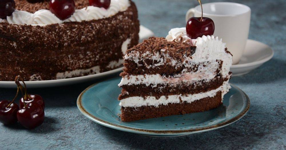 Самый вкусный десерт: как приготовить торт "Вишня в шоколаде"
