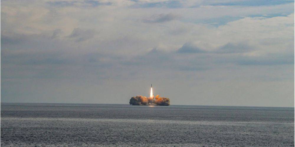 Северная Корея запустила в Японское море баллистическую ракету малой дальности