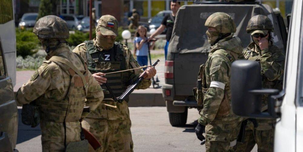 На оккупированных территориях россияне усилили охрану коллаборантов – ЦНС