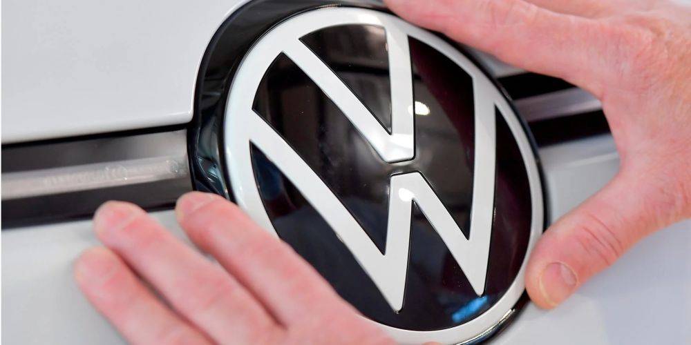 Клуб расширился. Volkswagen Group согласилась перейти на стандарт зарядки электромобилей Tesla