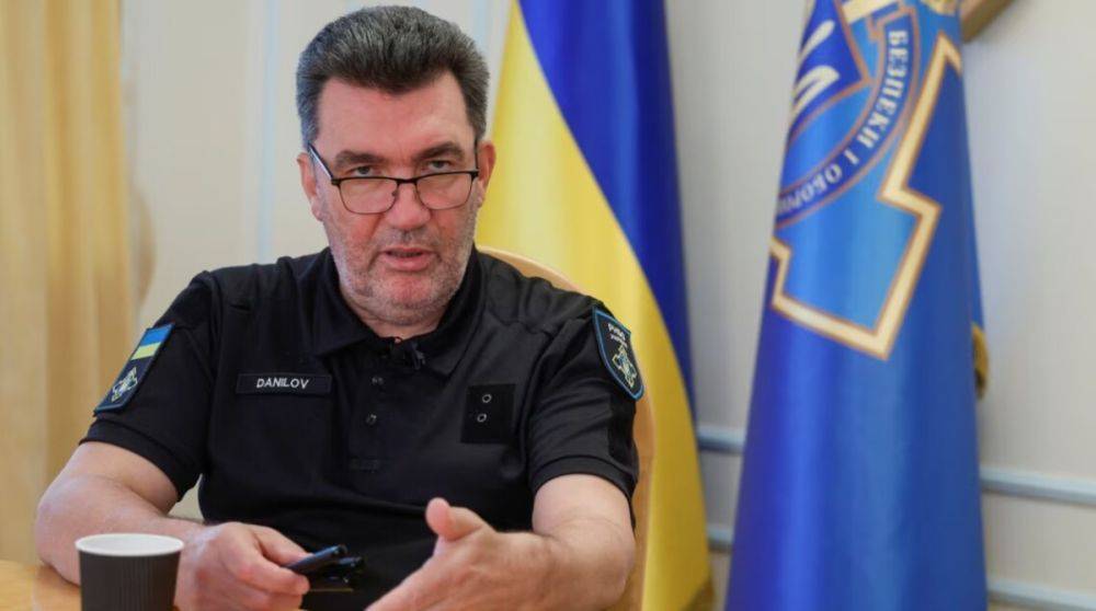 Данилов ответил, что нужно сделать для возобновления авиасообщения в Украине