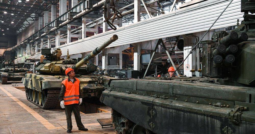 Компании из Италии, Эстонии, США: СМИ выяснили, кто все еще помогает РФ производить танки