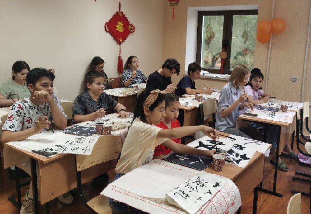 Стипендии и гранты в вузы Поднебесной. Как культурный центр помогает узбекистанцам добиваться целей