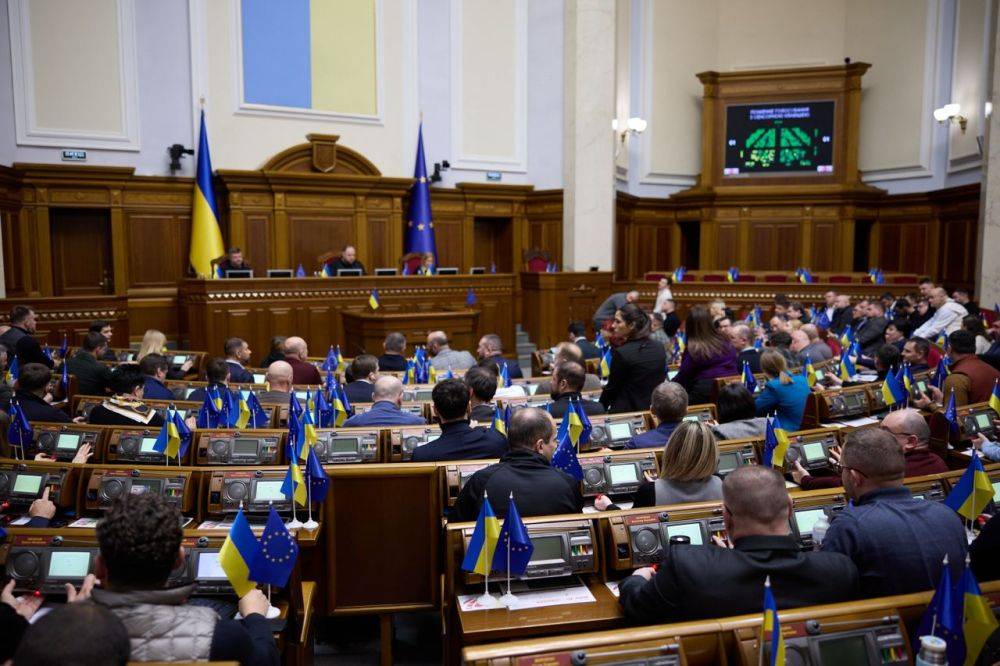Украинцев трясет от проекта закона о мобилизации: на войну с 25, женщины по желанию, отмена отсрочек - даже в Раде возмущены