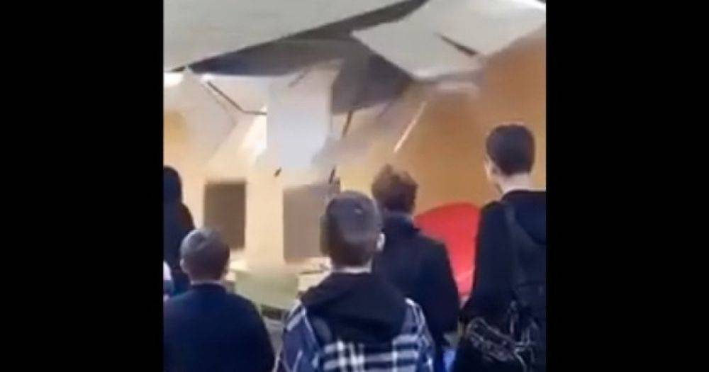 В Киеве во время воздушной тревоги в укрытии школы обвалился потолок (видео)