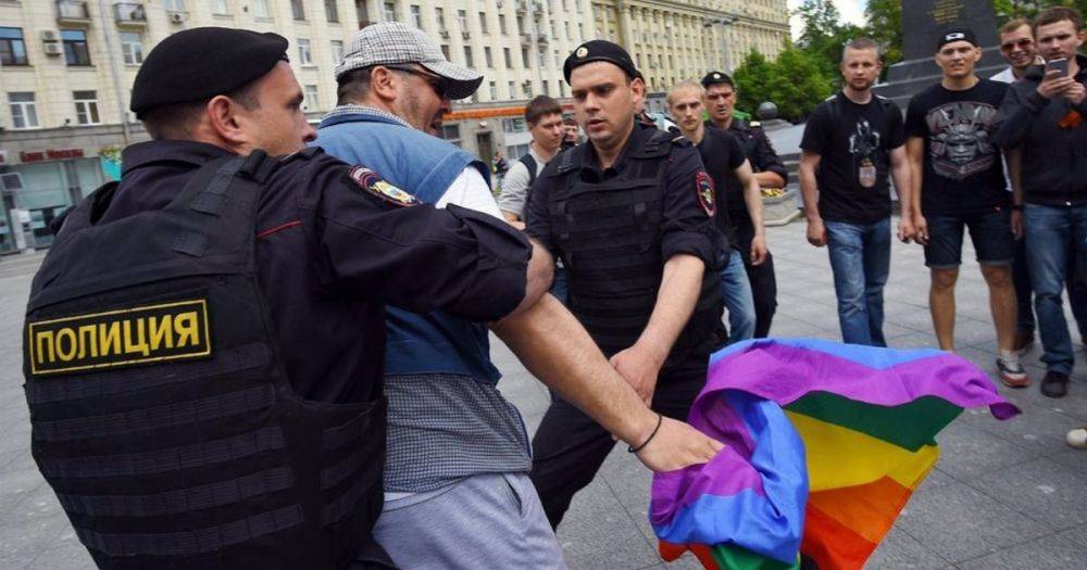 Похищают и везут в "лагеря": в РФ представителей ЛГБТ лечат запрещенной терапией, — WP (фото)