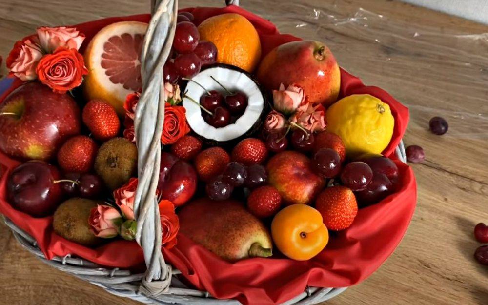 Вкусно, полезно и весьма питательно: какими фруктами можно заменить полноценный прием пищи