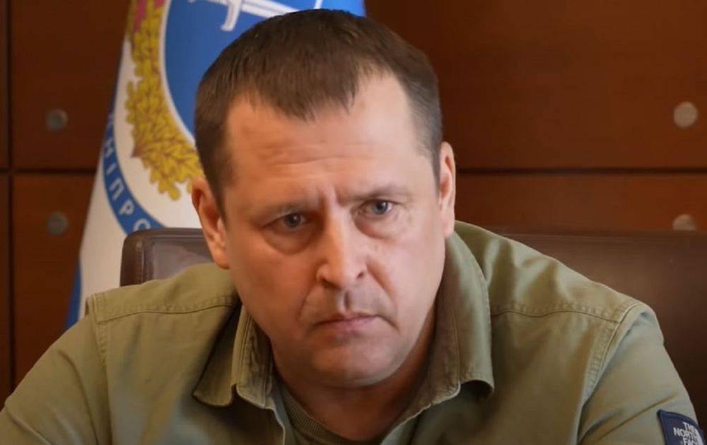 Мэра Днепра Филатова призывают отдать собственный вертолет на нужды ВСУ