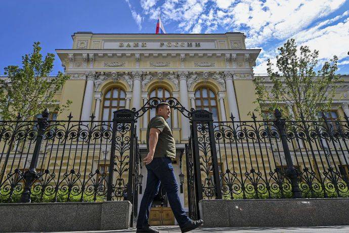 России понадобятся месяцы для возвращения низких учетных ставок