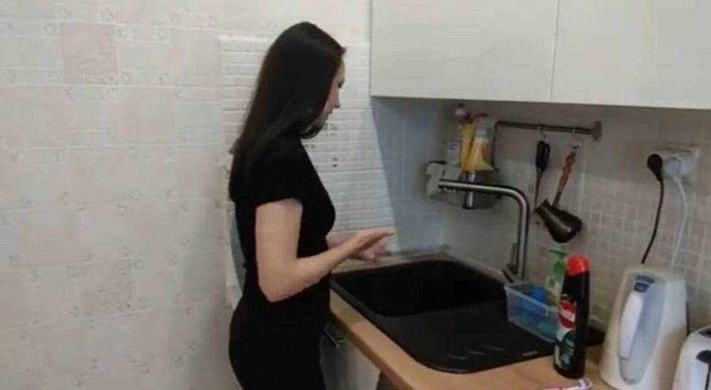 Как почистить кухонную раковину от засоров за 15 минут: в помощь хитрый трюк