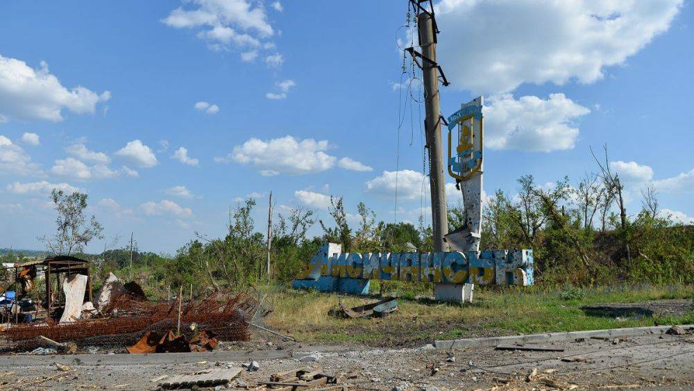 "До сих пор в сторону Лисичанска гремят": жители региона слышали громкие взрывы
