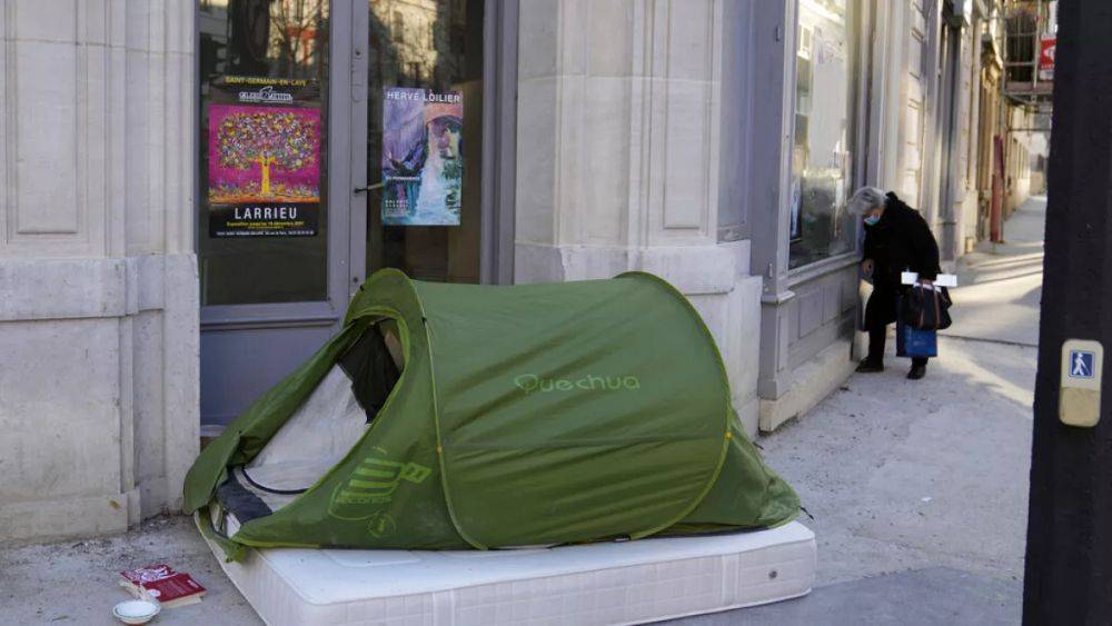 Парижские бездомные: без ночлега в праздники