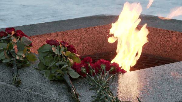 Белорусская делегация почтила память жертв блокады Ленинграда