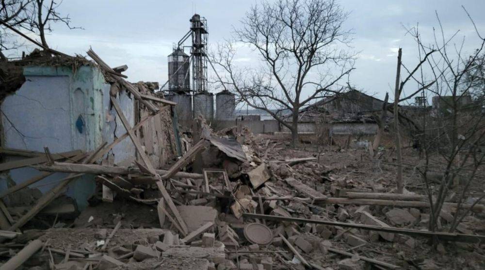 Враг атаковал два села на Херсонщине: под удар попали жилые дома, есть погибшие
