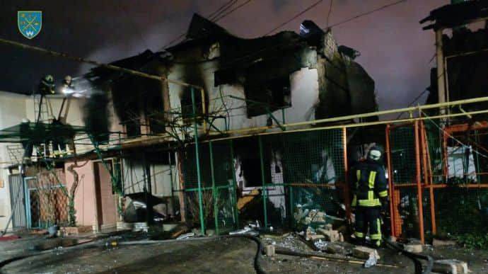 Ночная атака: в Херсоне повреждены ТЦ и дома, в Одессе – новостройка, есть погибший и раненые