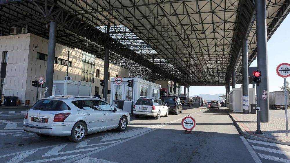 Сербия разрешила проезд автомобилям с косовскими номерами
