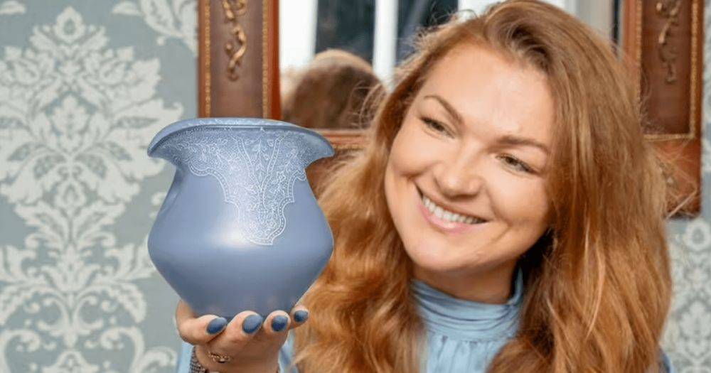 Стоит 19 тысяч гривен: купленная на барахолке ваза оказалась 100-летним артефактом