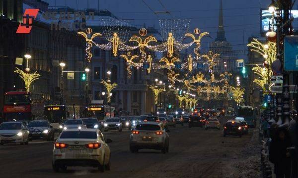 Траты к нам приходят: какой из городов Северо-Запада РФ больше всего раскошелился на новогодние украшения