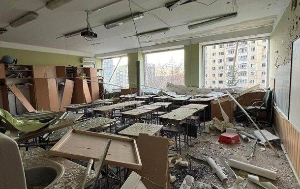 Удар по Львову: повреждены три школы и детсад