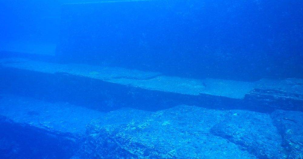 Чудо природы или рукотворное чудо: кто на самом деле создал 10 000-летние подводные руины Йонагуни (фото)