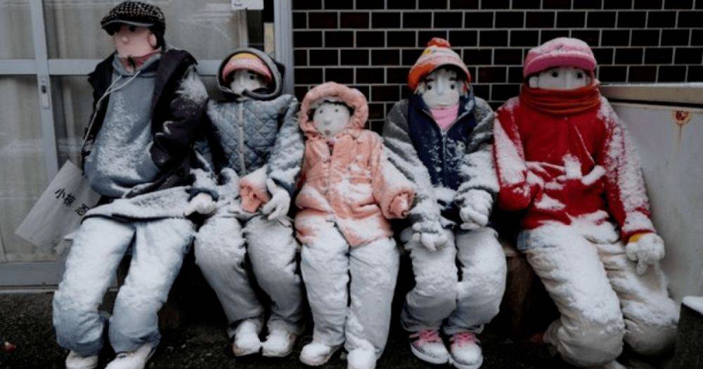 "Между страшным и мирным": в Японии деревню "заселили" жуткими куклами (фото)