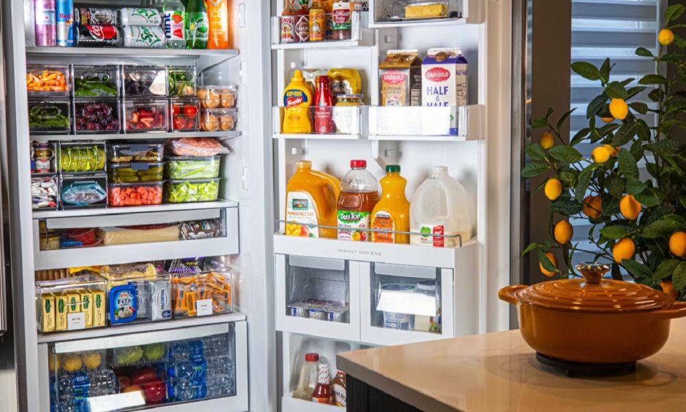 Можно ли ставить горячую посуду с горячей едой в холодильник: вы даже не подозревали, что это возможно
