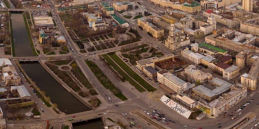 Россия снова атаковала Харьков, есть несколько прилетов в жилые дома в центре города