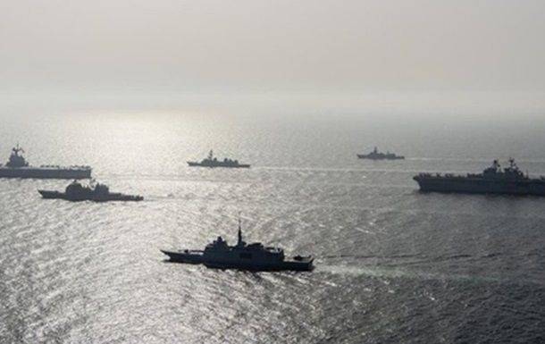 Россия держит в Черном море пять боевых кораблей