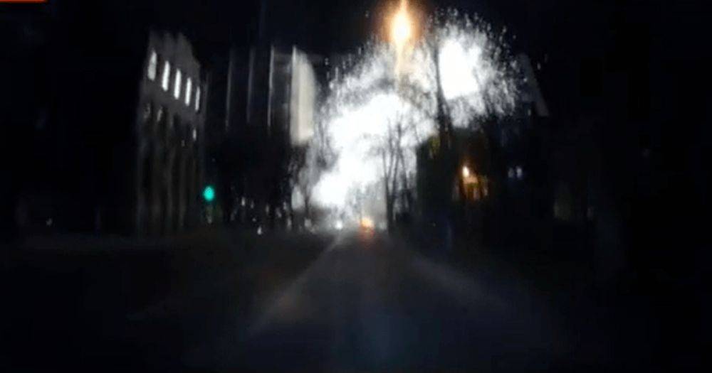 Удар по Kharkiv Palace: СМИ показали момент "прилета" российской ракеты (видео)