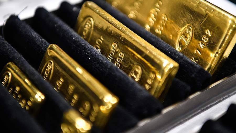 Мировые цены на золото установили исторический рекорд в $2150 за унцию