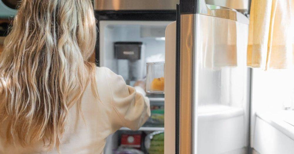 Какие продукты нельзя хранить в холодильнике: срочно доставайте, чтобы не испортились