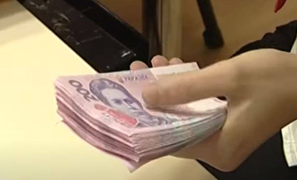 Часть украинцев повторно получит по 6660 грн: как и кто может оформить