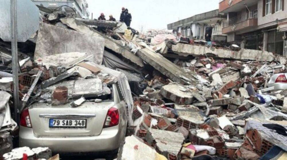 Землетрясение в Турции: из-под завалов спасли украинку и ее 4-летнего сына