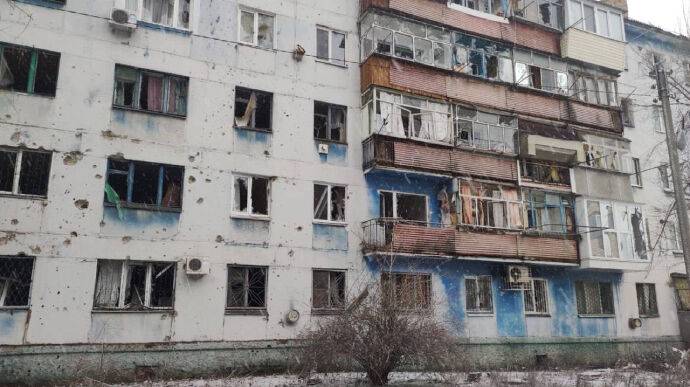 Оккупанты обстреляли Днепропетровскую область: повреждены многоэтажки, погиб человек