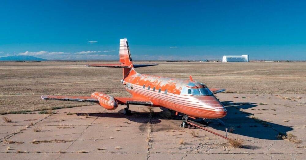 Самолет Элвиса Пресли, простоявший 40 лет в пустыне, продали за четверть миллиона долларов