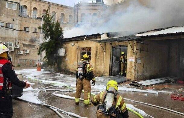 Пожар на фабрике в Иерусалиме, эвакуированы пациенты соседней больницы