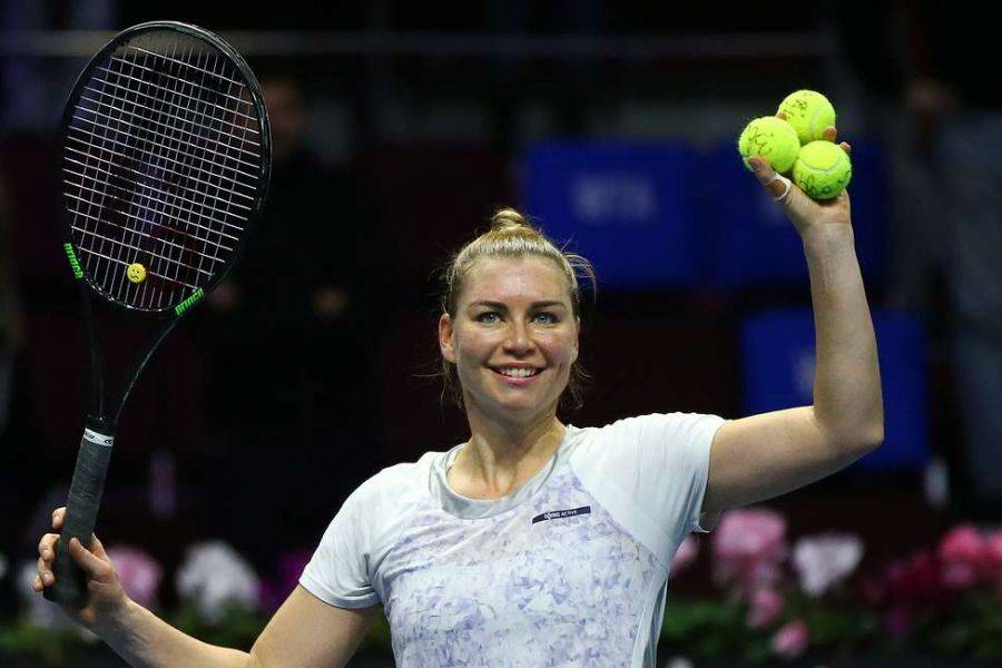 Звонарёва вышла в парный полуфинал турнира в Дохе