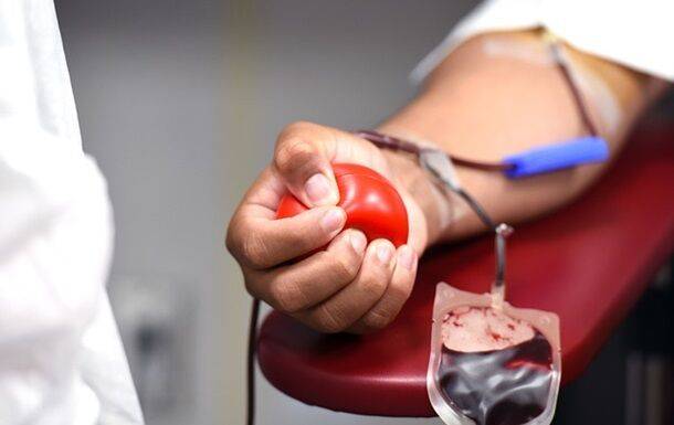 В Крыму и трех областях РФ запустили кампанию по сбору крови