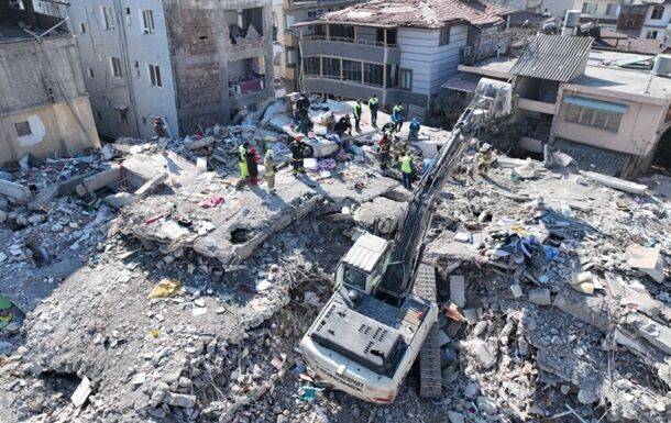 Украинские спасатели в Турции обследовали 454 здания после землетрясения