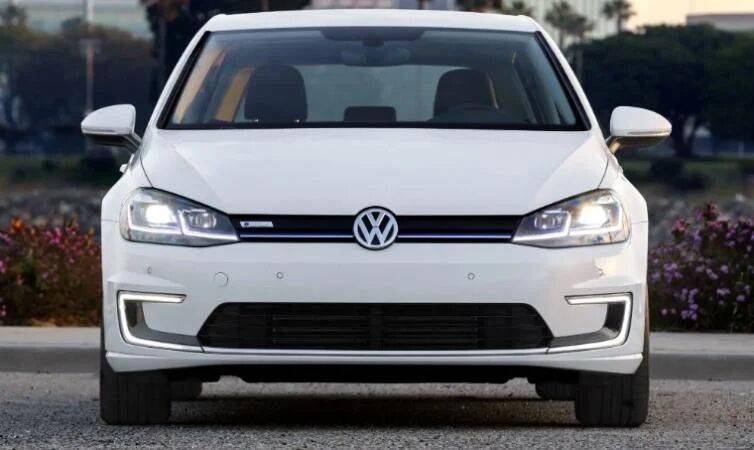VW работает над новым электрическим Golf. Дебют запланирован на 2025 год (фото)