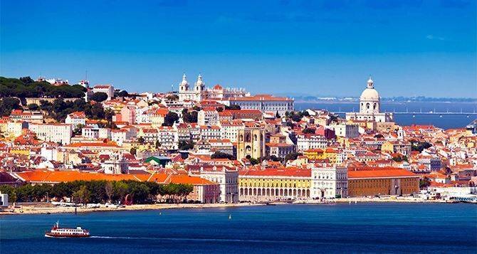 Португалия прекращает выдачу лицензий на краткосрочную сдачу жилья типа Airbnb
