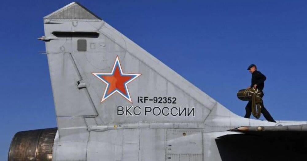 РФ накопила возле границ Украины 450 самолетов и 300 вертолетов, — разведка