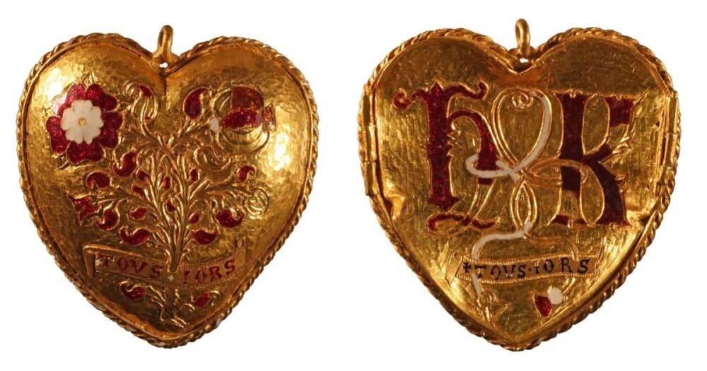 Королевская находка. Металлоискатели нашли 500-летнее ожерелье, связанное с Генрихом VIII