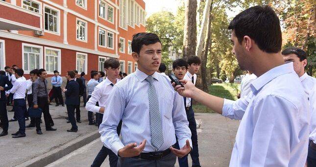 Таджикистан и Кыргызстан отказали друг другу в грантах для студентов