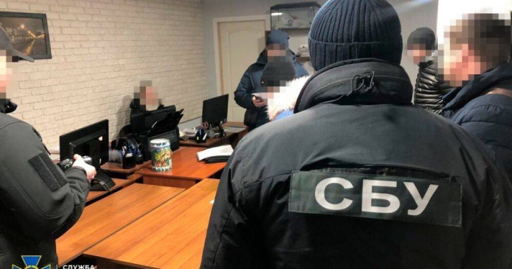 Двоих топ-чиновников Сумской области тянут под суд: подозревают в хищениях
