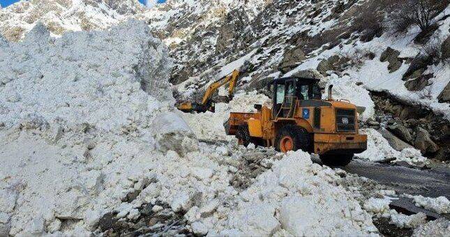 В Таджикистане сошли 200 снежных лавин, 7 оползней и 6 камнепадов