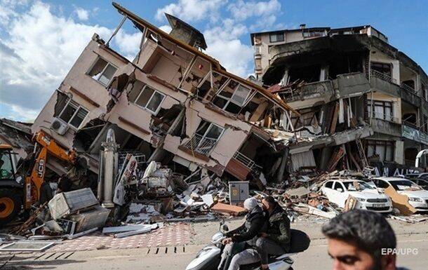 Новые землетрясения в Турции: восемь пострадавших