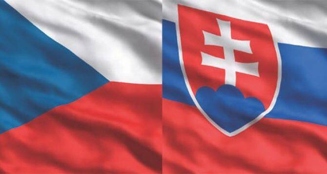 Украинские беженцы могут получить паспорта в Словакии и Чехии