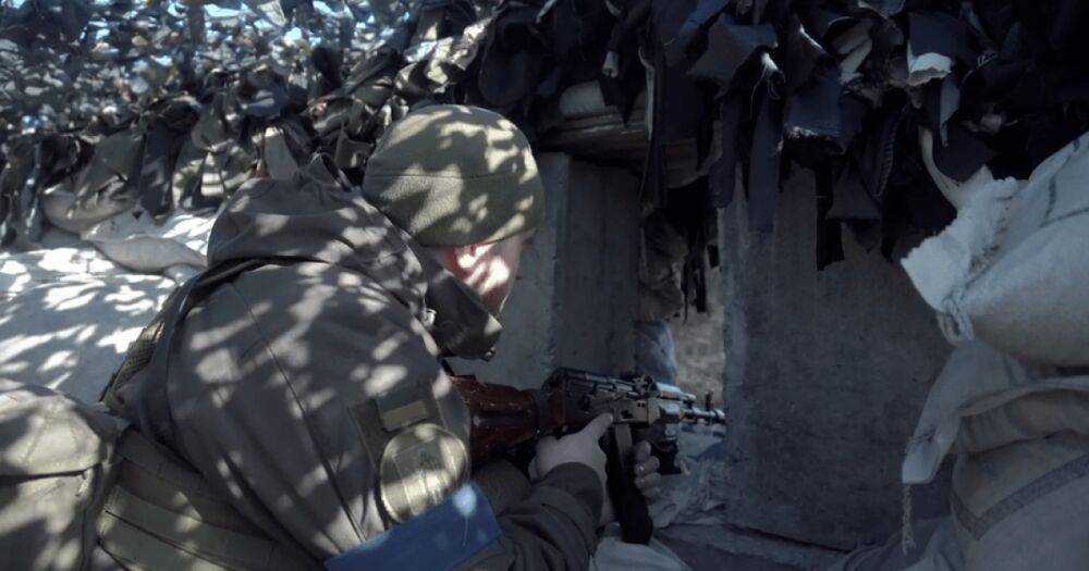 Блокпосты и противотанковые "ежи": в КГГА показали подготовку к обороне Киева (видео)